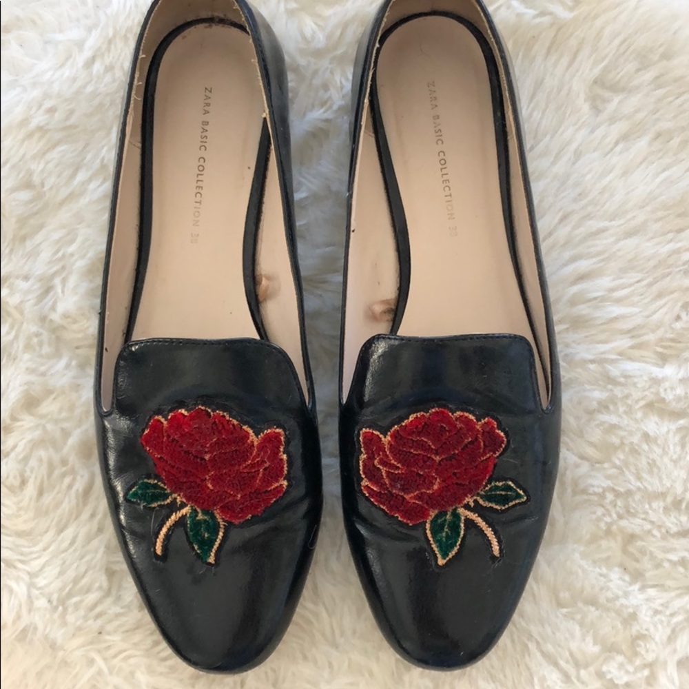 Patent cigarette loafers with floral detail
